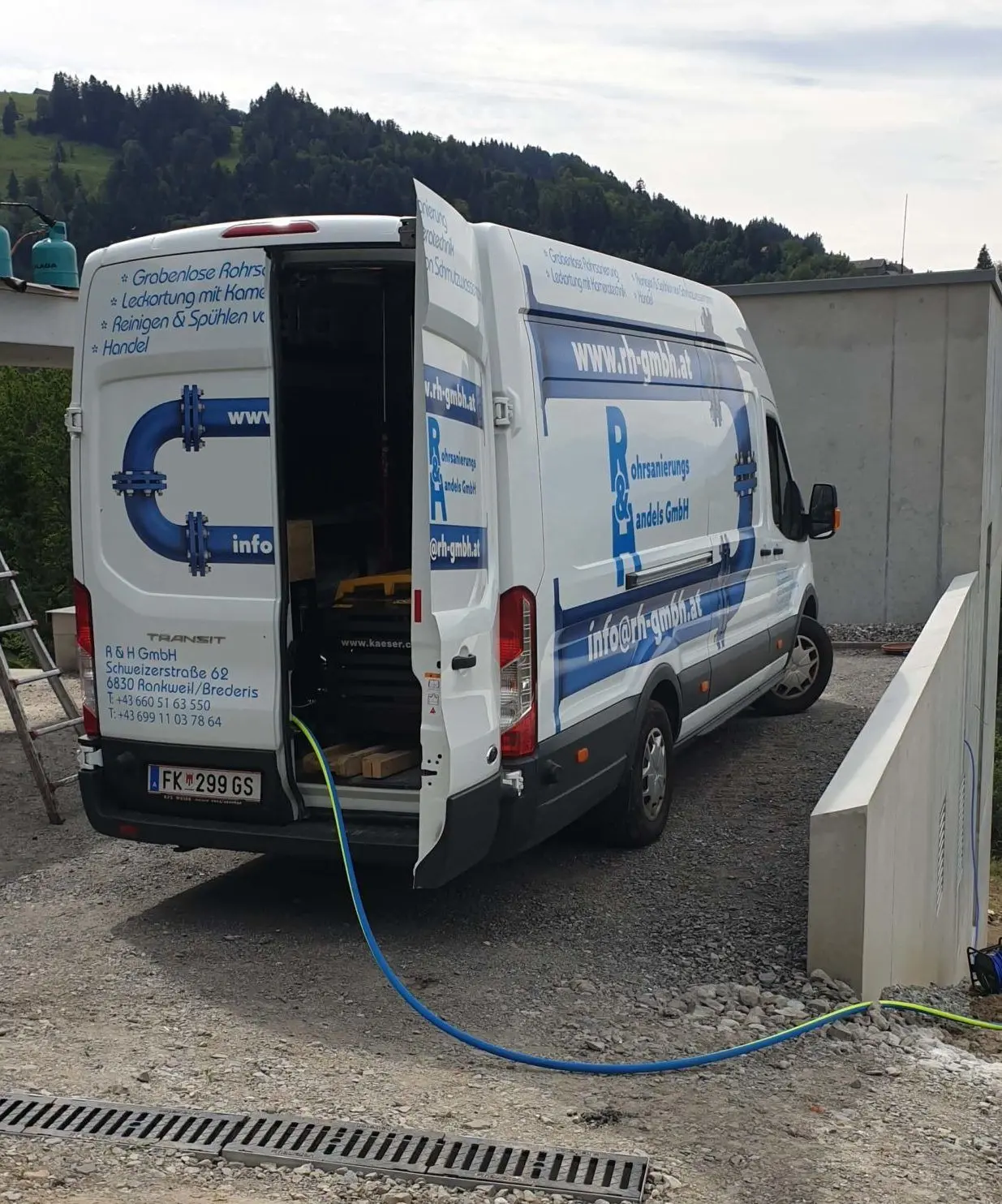 Einsatzfahrzeug R&H Gmbh
